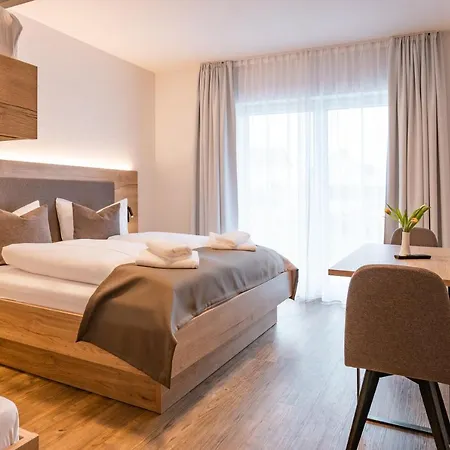 Sonnenhang Hotell *